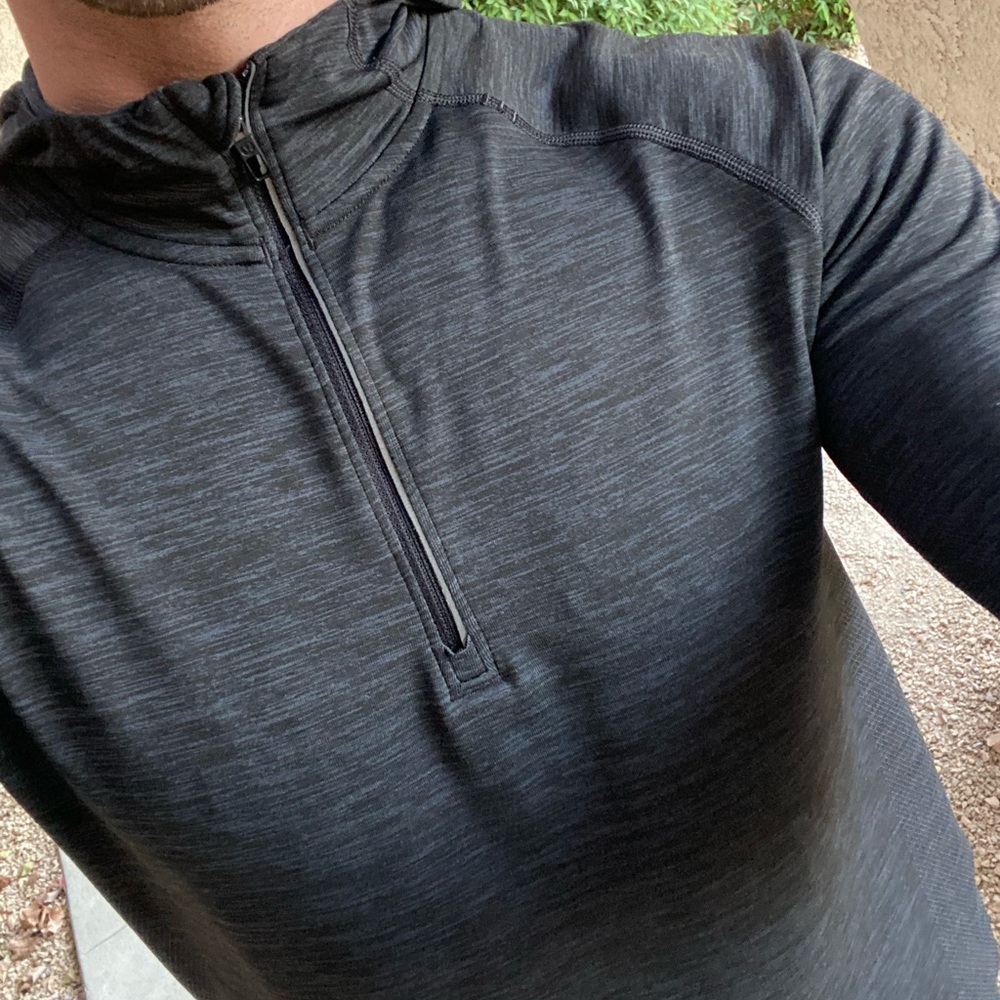 Lululemon Mens Long Sleeve with hood workout shirt